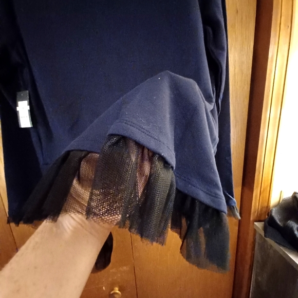 ❤️ Crown & Ivy Top 1X NWT ❤️ - Picture 6 of 9